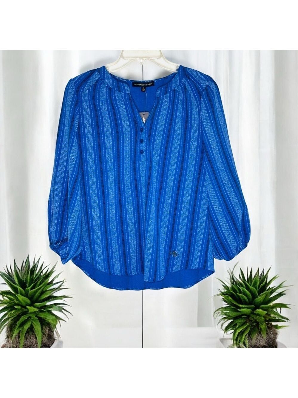 Adrienne Vittadini Vibrant Blue Polyester Blouse with 3/4 length sleeves size S